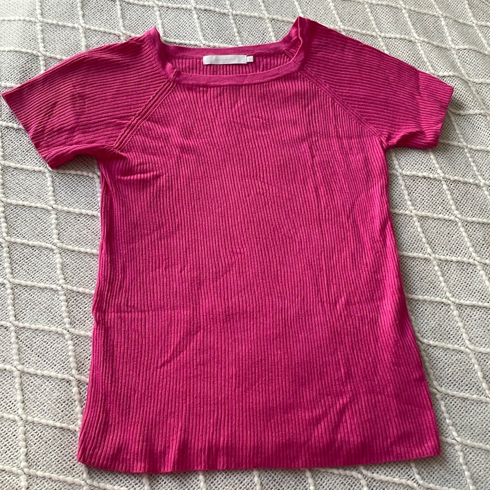 Pink top
Great condition 
Soft and comfortable